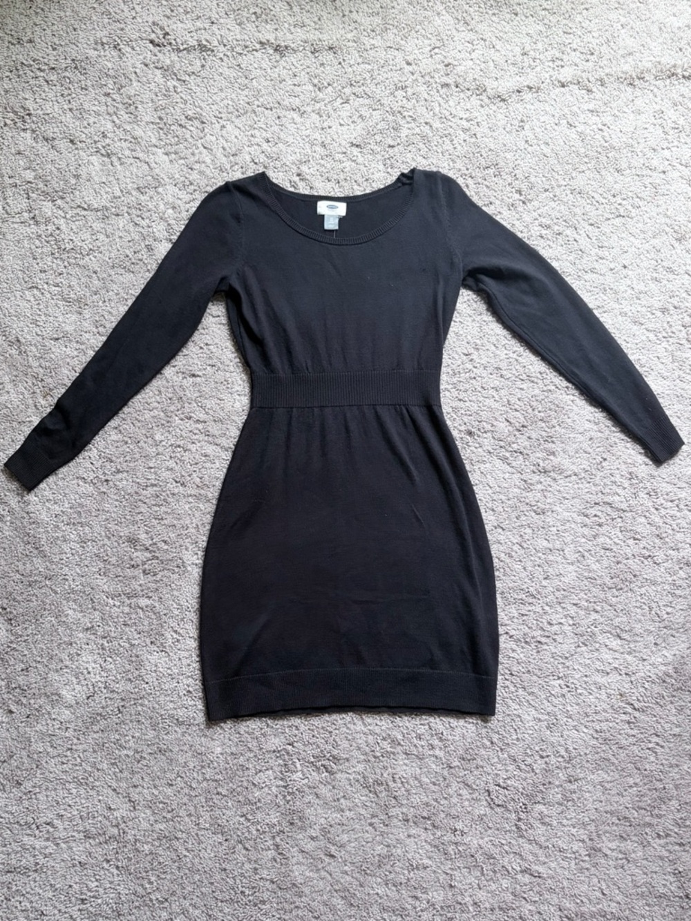 Classic Black Long-Sleeve Knit Dress
